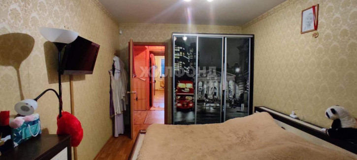 3-комн квартира Максима Горького улица, д.60