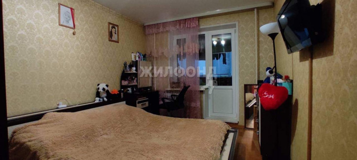 3-комн квартира Максима Горького улица, д.60