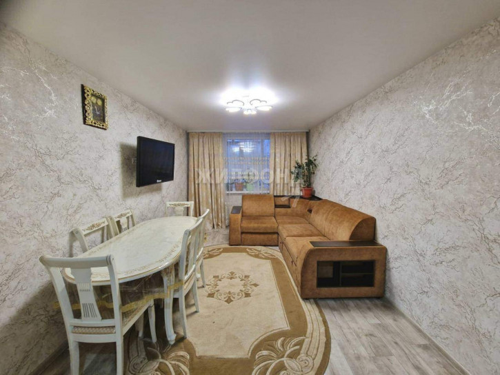 3-комн квартира 12 микрорайон, д.36