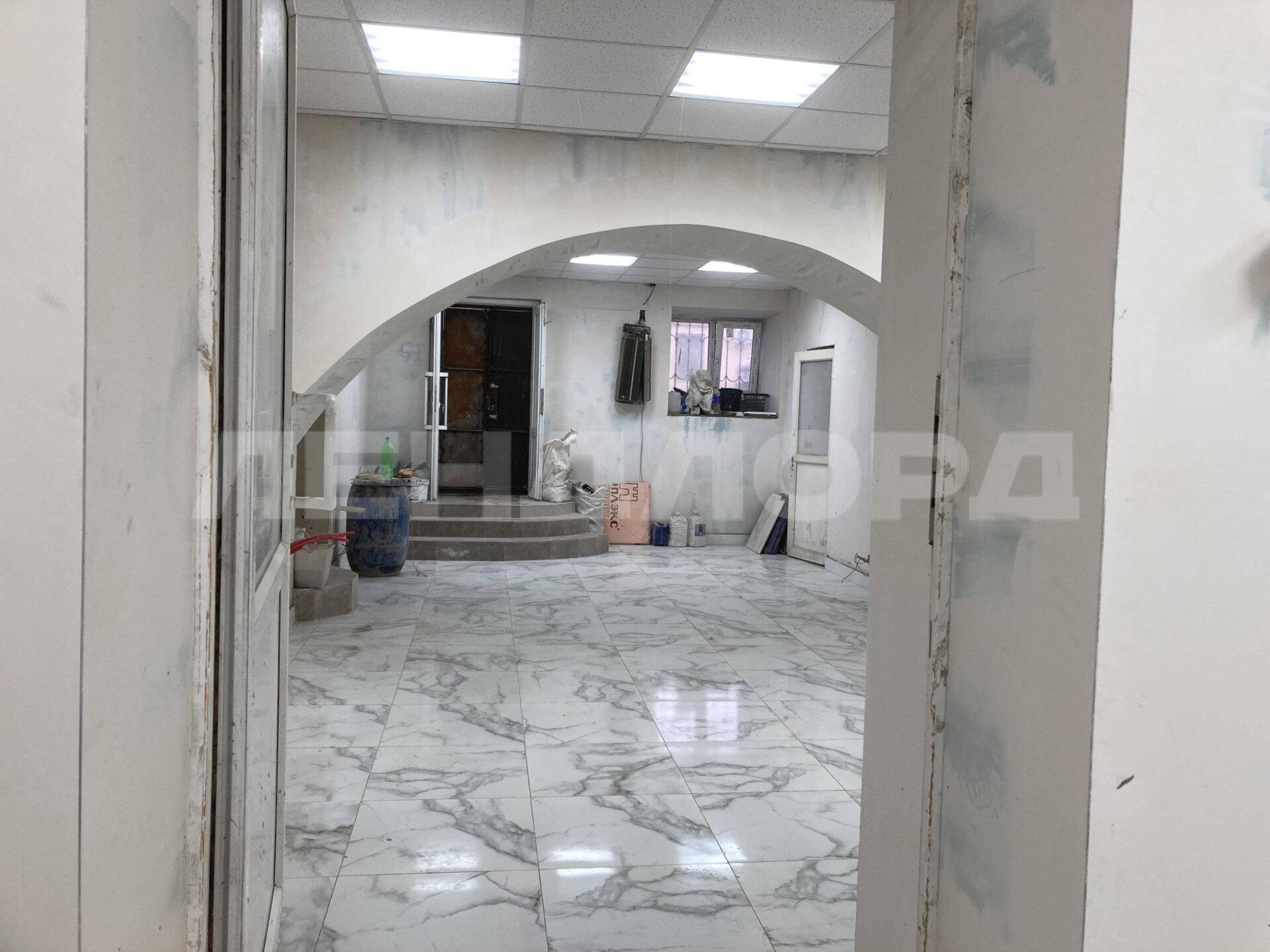 Купить торговое помещение за 6 900 000 рублей на Ереванская улица