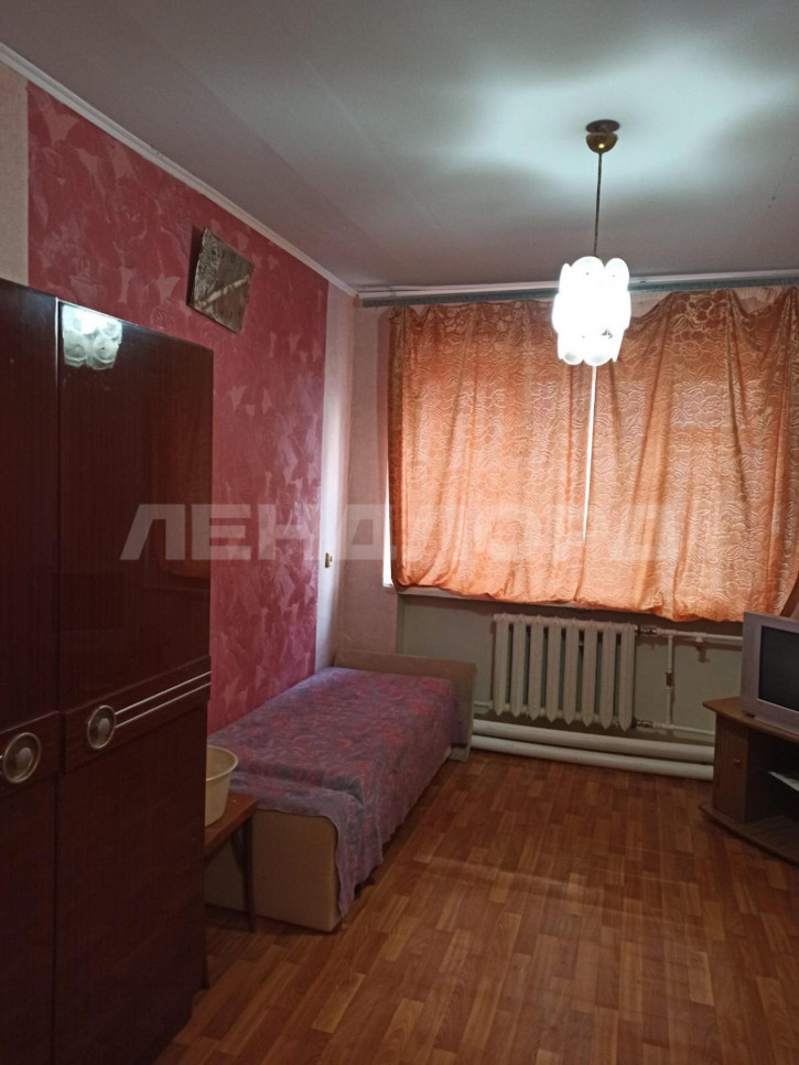 Комната Новолесная улица, 1