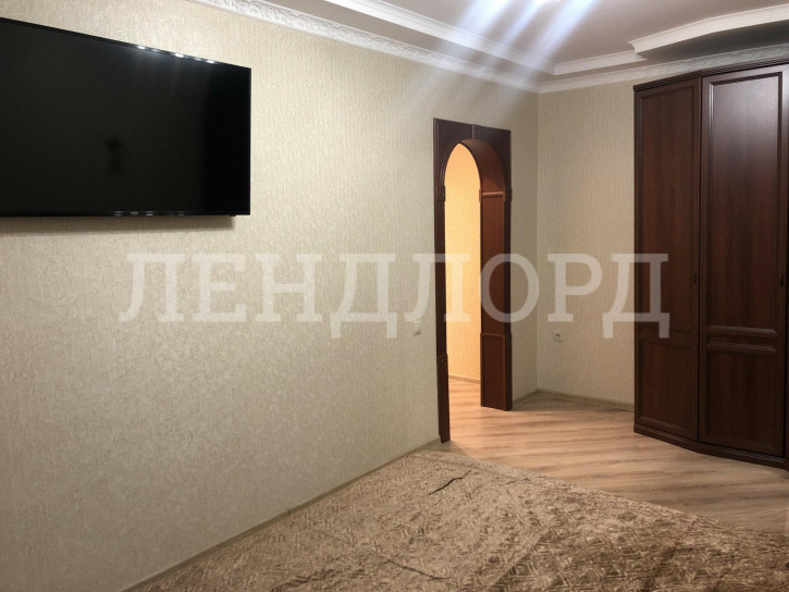 2-комн квартира улица Добровольского, 28