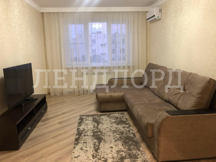 2-комн квартира улица Добровольского, 28