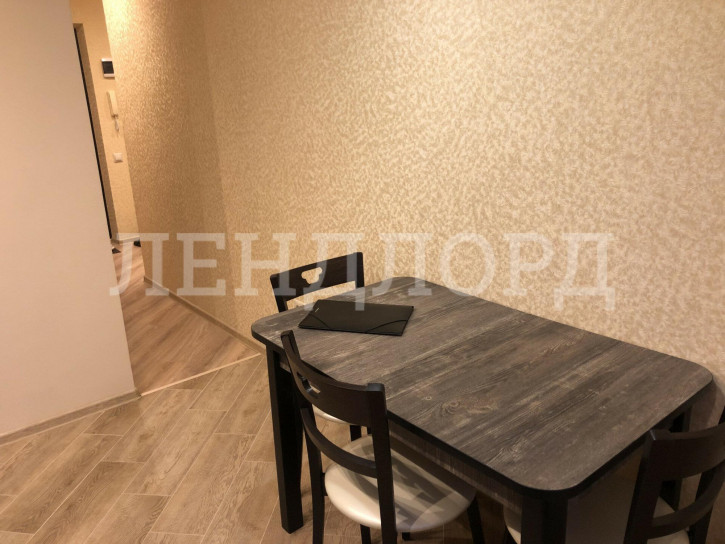 2-комн квартира улица Добровольского, 28