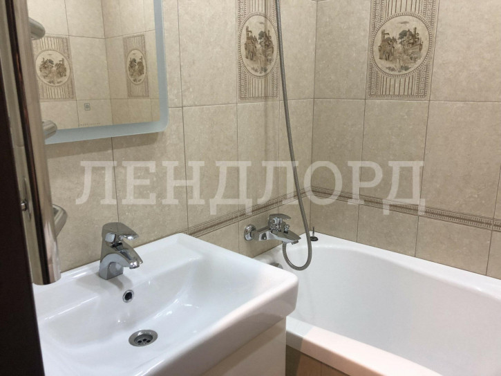 2-комн квартира улица Добровольского, 28
