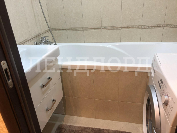 2-комн квартира улица Добровольского, 28