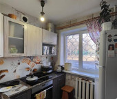 2-комн, 44кв м, этаж 1/5 Приморский мкр, 11