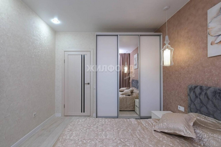 2-комн квартира Сибиряков-Гвардейцев, 44/7