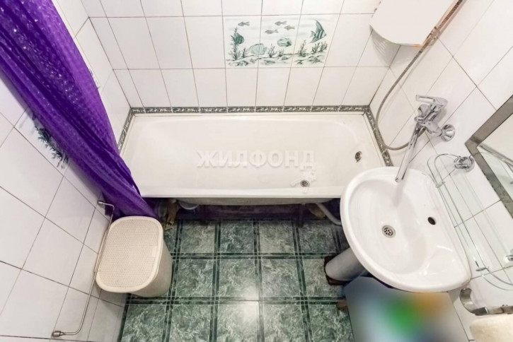 2-комн квартира Максима Горького, 1