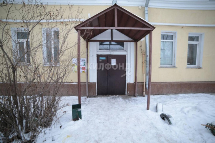 3-комн квартира Военный Городок, 102