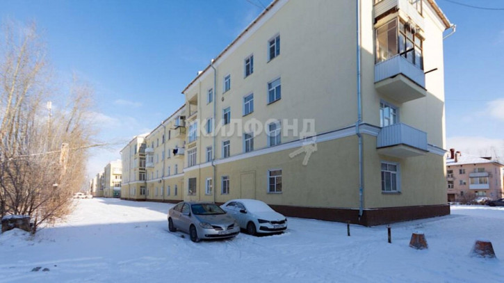 3-комн квартира Военный Городок, 102