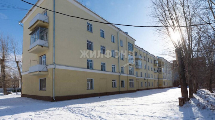 3-комн квартира Военный Городок, 102