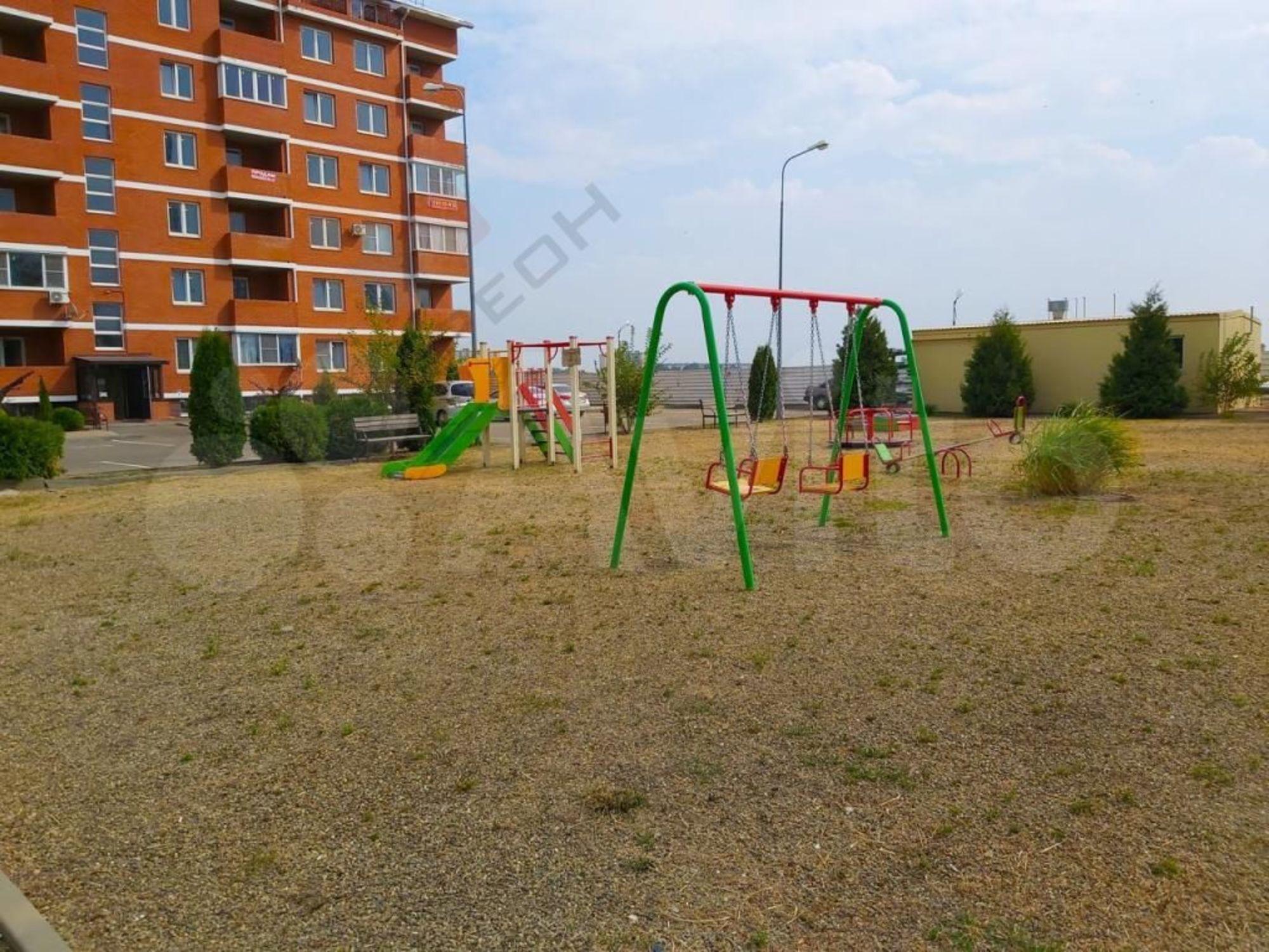Купить квартиру за 5 500 000 рублей на Генерала Петрова ул, 2/А
