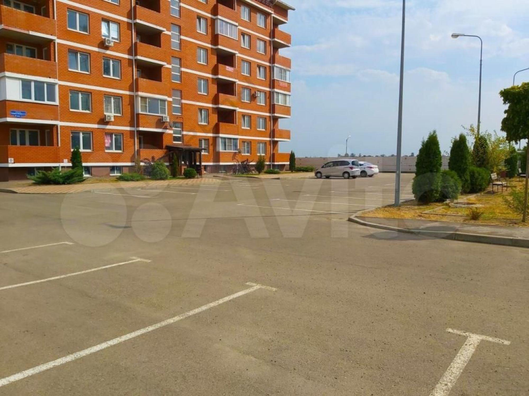 Купить квартиру за 5 500 000 рублей на Генерала Петрова ул, 2/А
