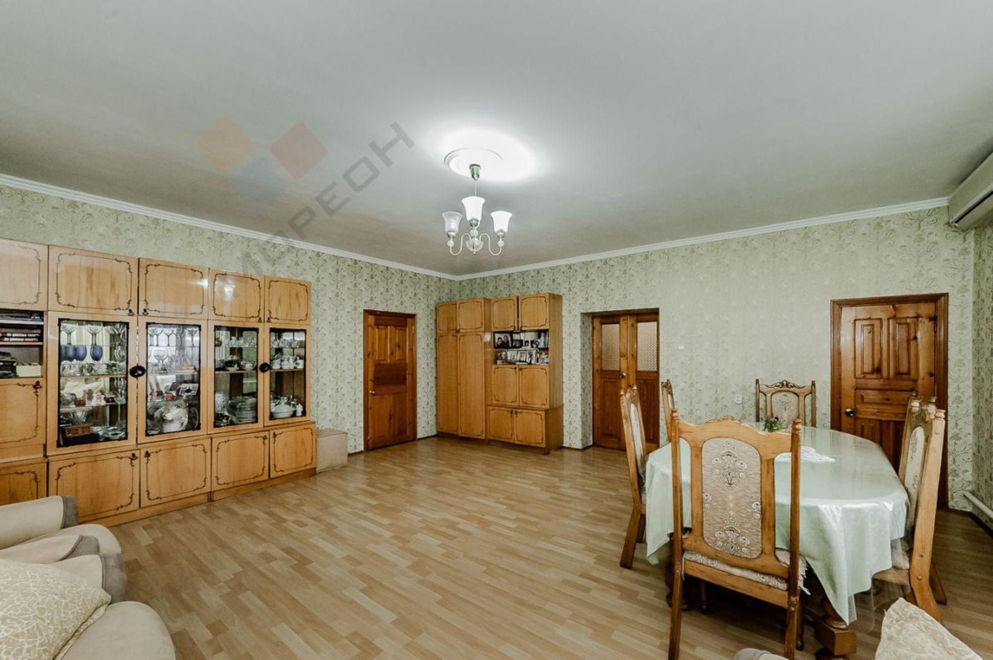 Купить дачу, дом, коттедж за 26 000 000 рублей на им. Микешина М.О. ул, 36/1