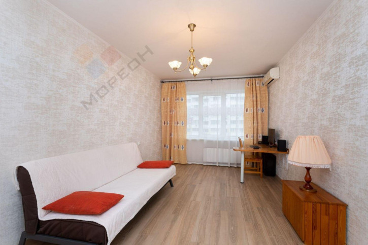 2-комн квартира Котлярова ул, 11