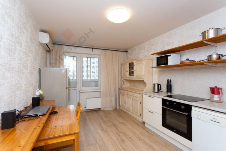 2-комн квартира Котлярова ул, 11