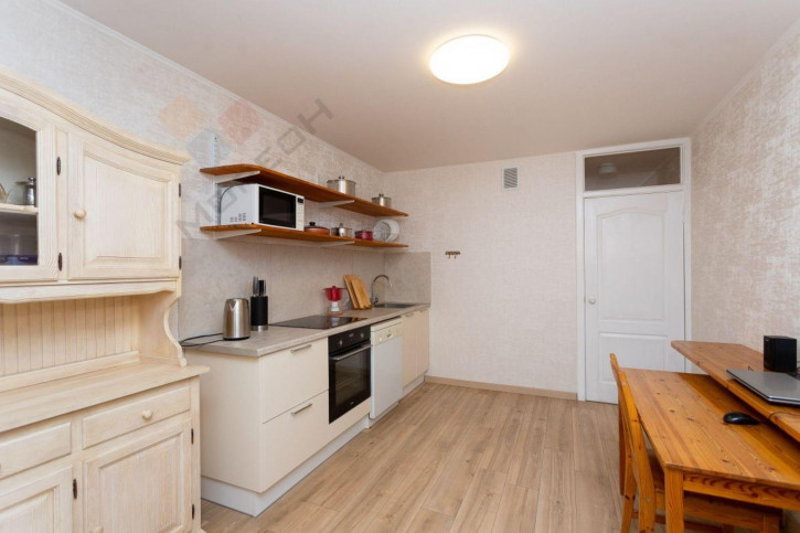 2-комн квартира Котлярова ул, 11