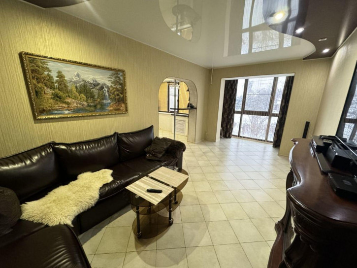 2-комн квартира Симонова ул, 3