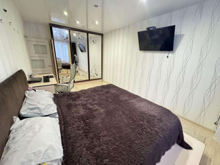 2-комн квартира Симонова ул, 3