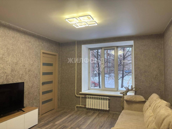 2-комн квартира Адриена Лежена, 27