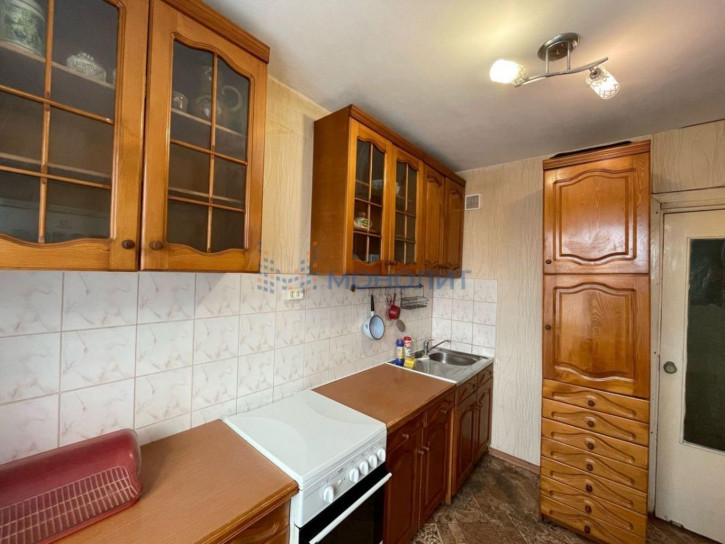 3-комн квартира Пономарева ул, 1