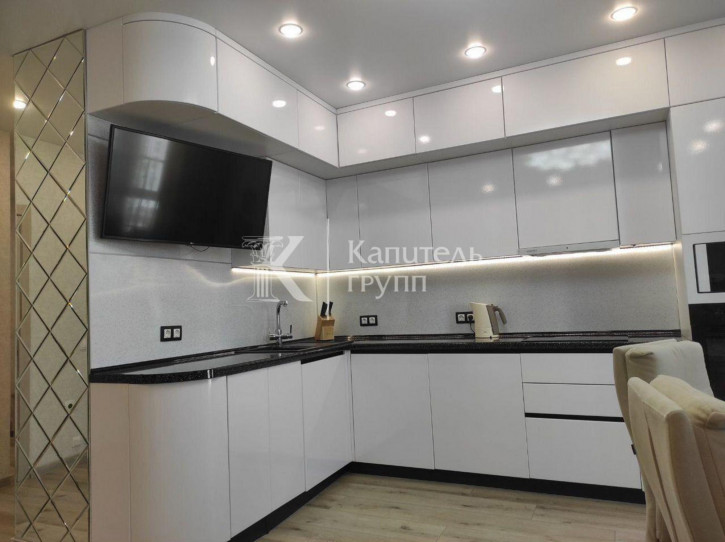 2-комн квартира ул Александра Протозанова, 8к1