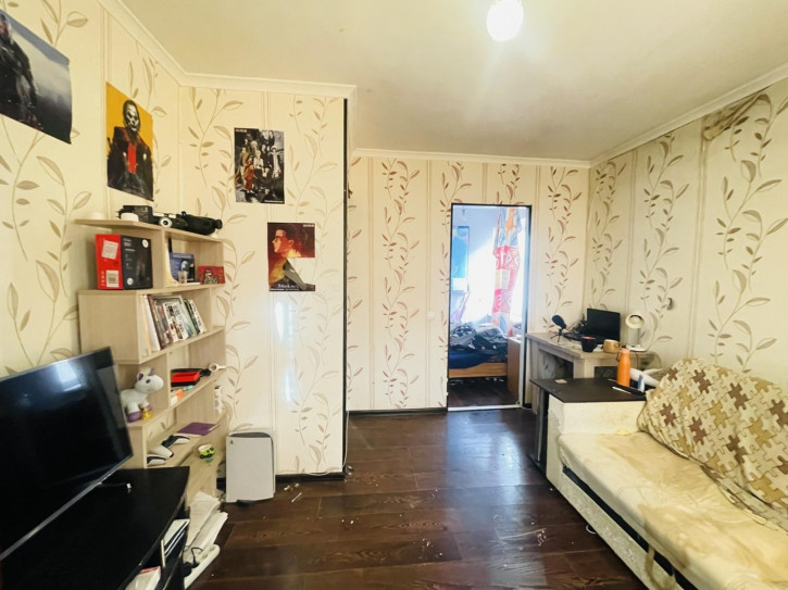 2-комн квартира проезд Космонавтов, 34