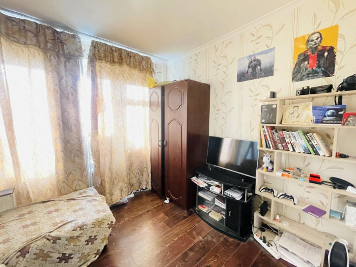 2-комн квартира проезд Космонавтов, 34