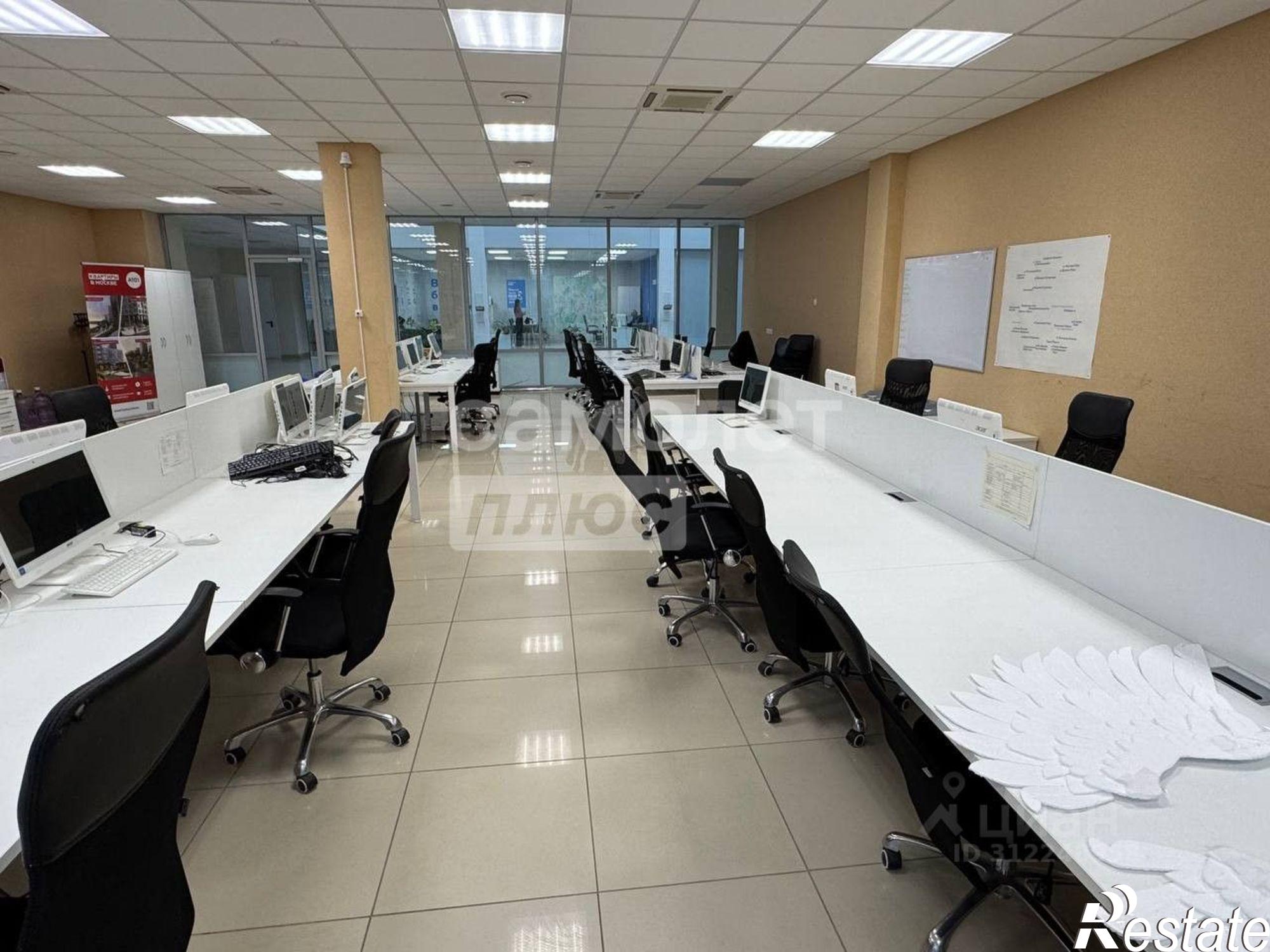 Купить офис, помещение под офис за 13 451 500 рублей на Средне-Московская улица, 92