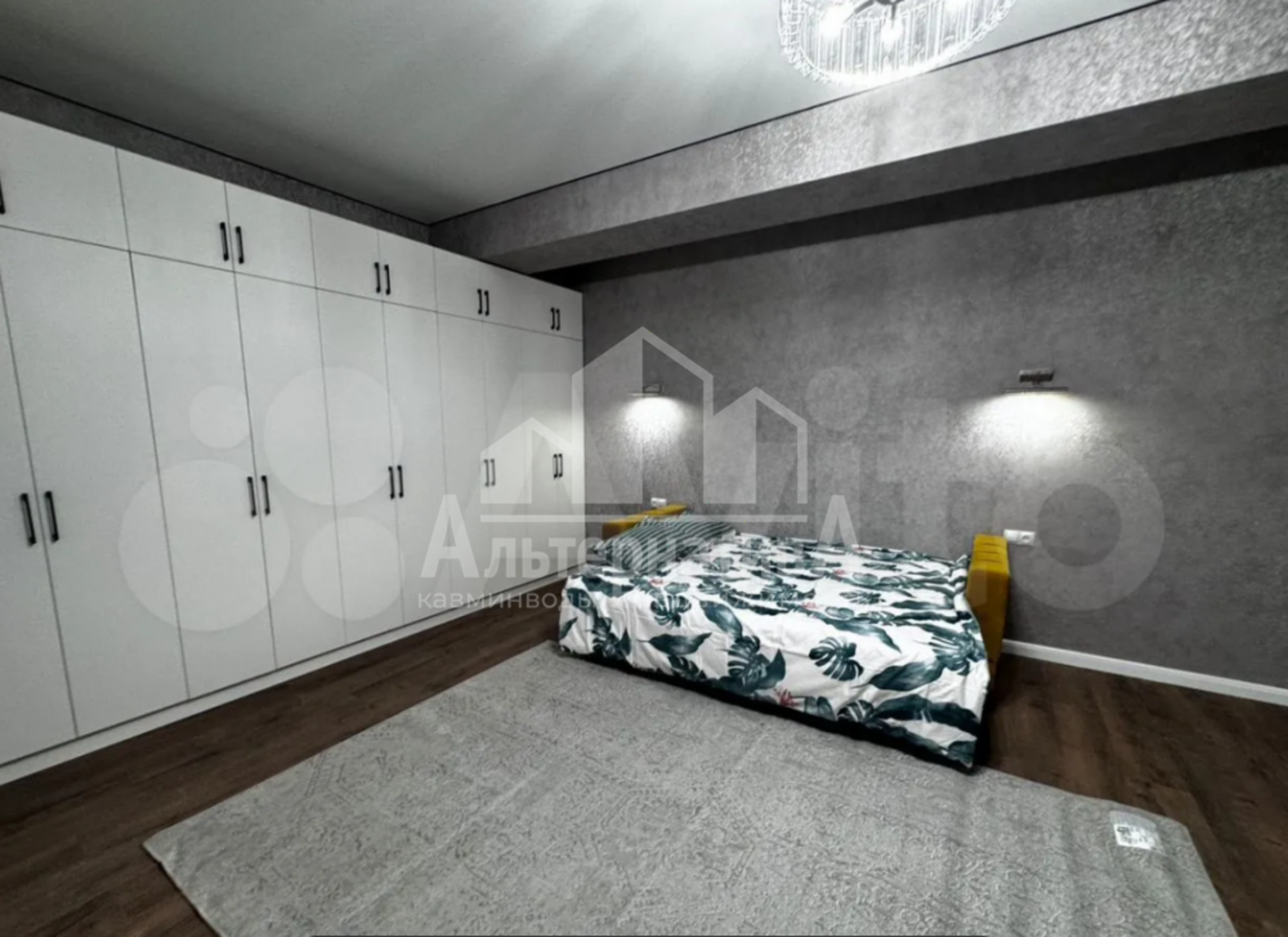 Купить квартиру за 24 000 000 рублей на 8 Марта ул.