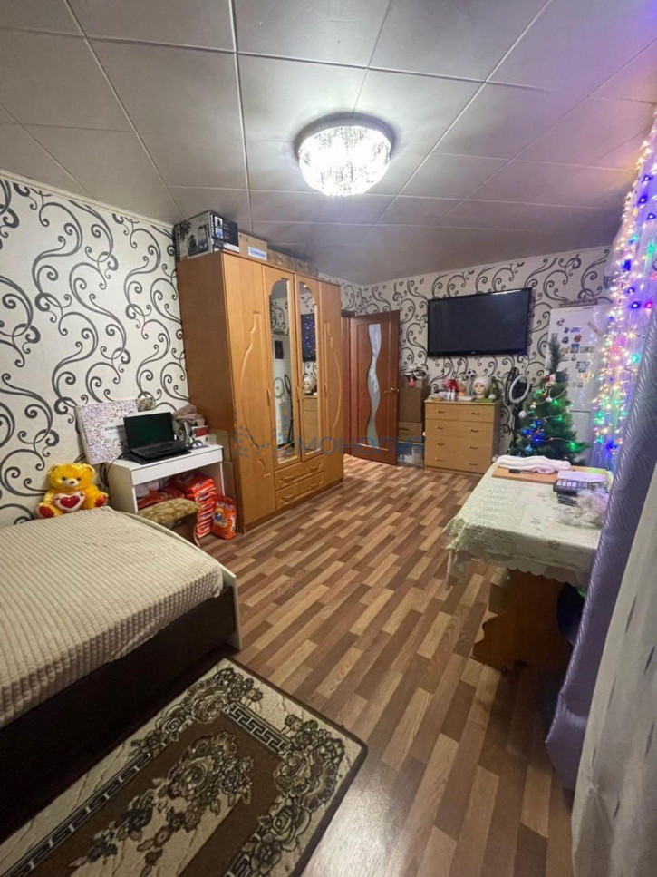 3-комн квартира Весенняя ул, 54