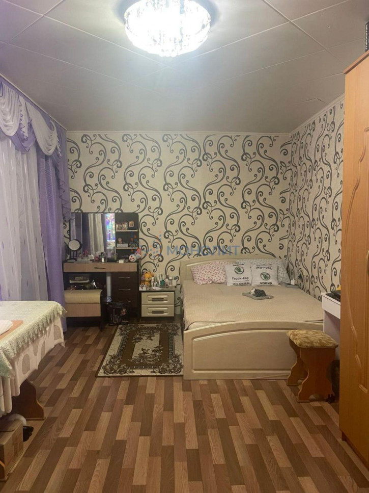3-комн квартира Весенняя ул, 54