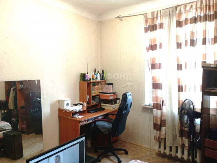 2-комн квартира Троллейная, 79