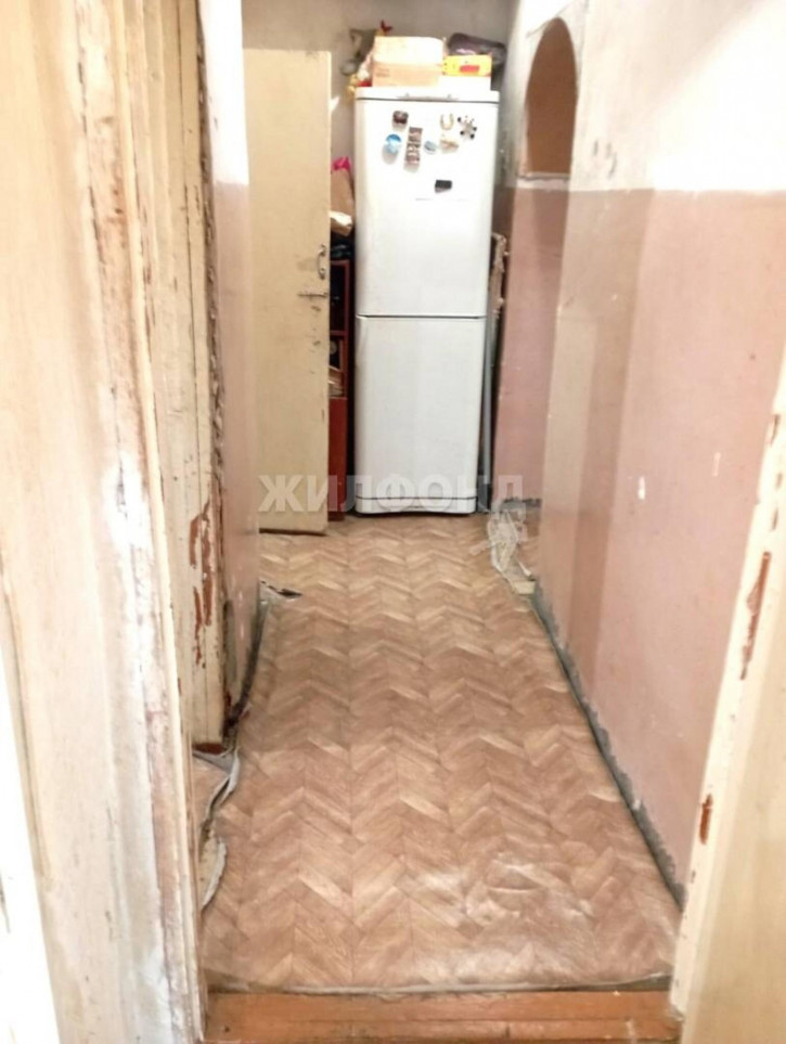 2-комн квартира Троллейная, 79