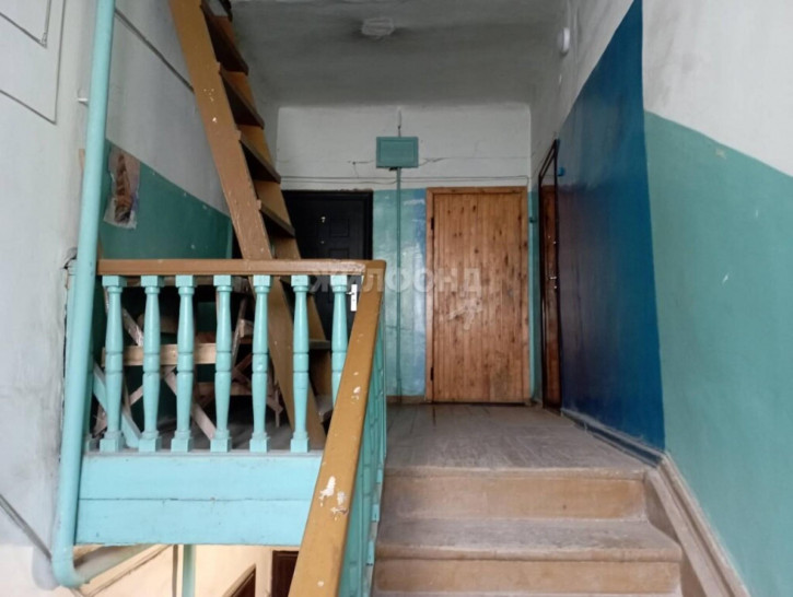 2-комн квартира Троллейная, 79