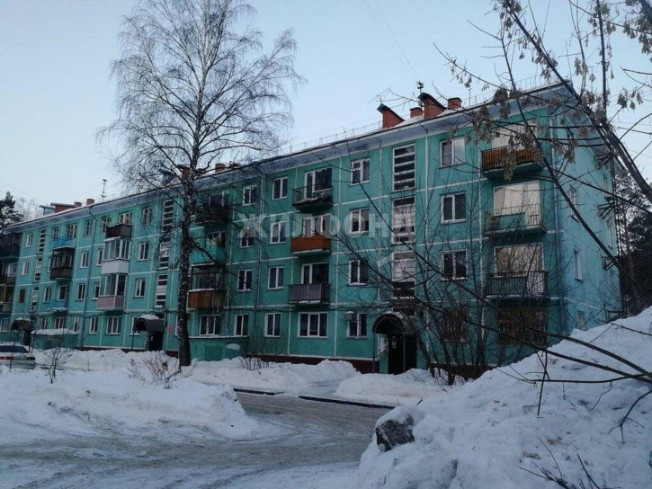 2-комн квартира Героев Труда, 35
