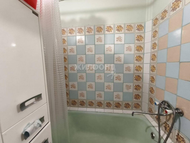 2-комн квартира Героев Труда, 35