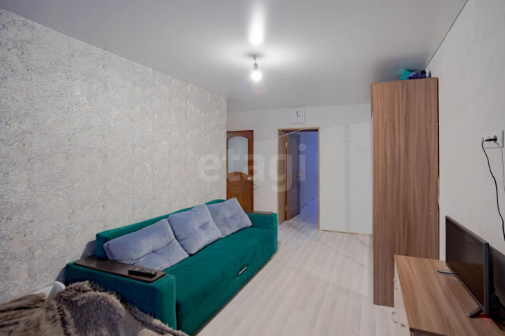 3-комн квартира улица Можайского, 60