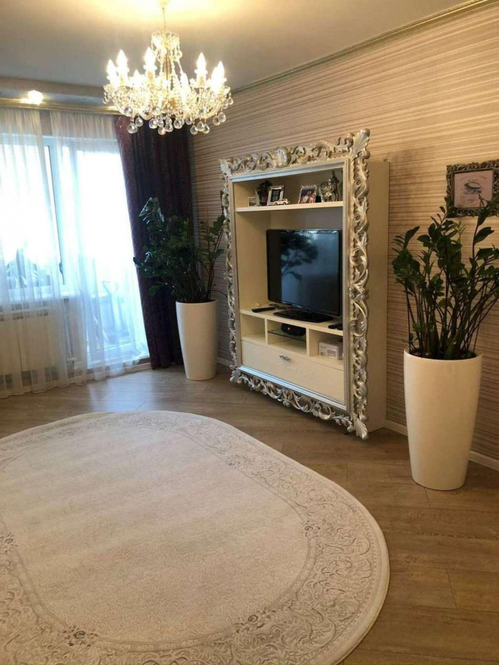 3-комн квартира Буденного улица, 13