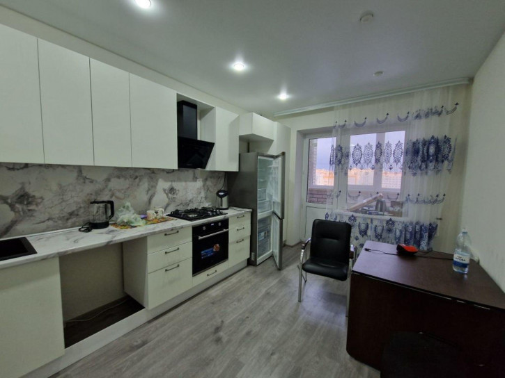 3-комн квартира Родионовка ул, 8