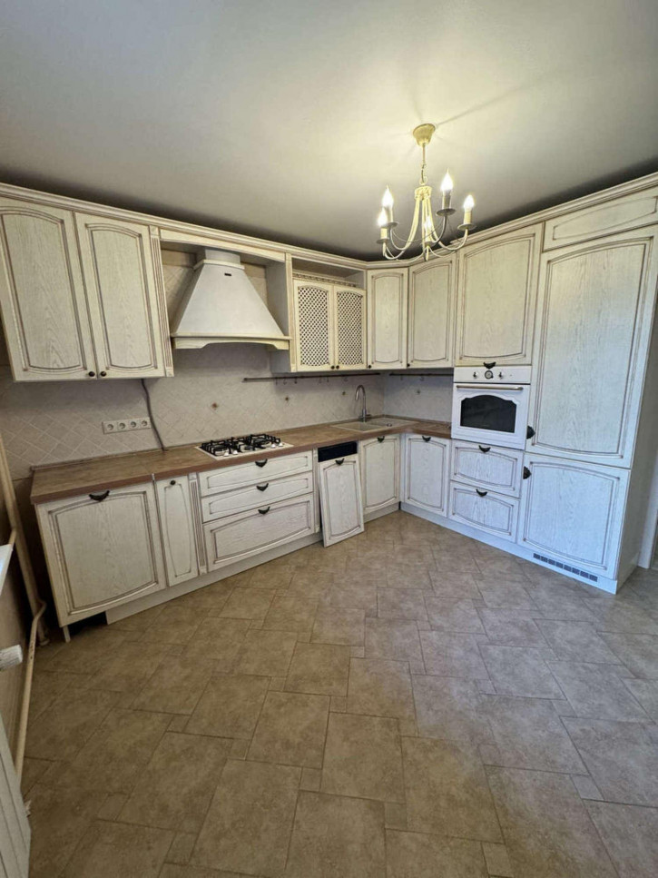 4-комн квартира 50 лет Октября ул, 97 4-комн квартира 50 лет Октября ул, 97