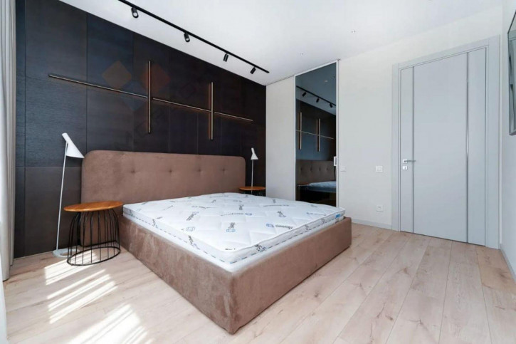 4-комн квартира Гаврилова ул, 27/1