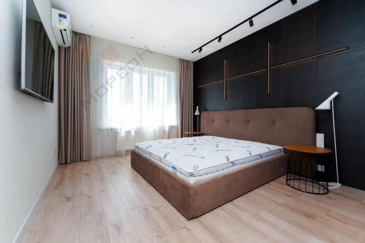 4-комн квартира Гаврилова ул, 27/1