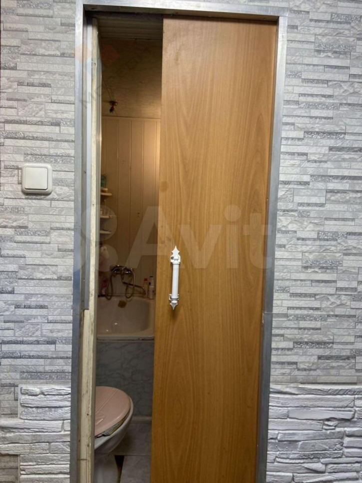 Комната Комарова ул, 19