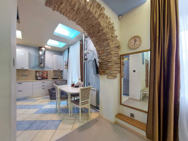 4-комн квартира Некрасова улица, д.15А