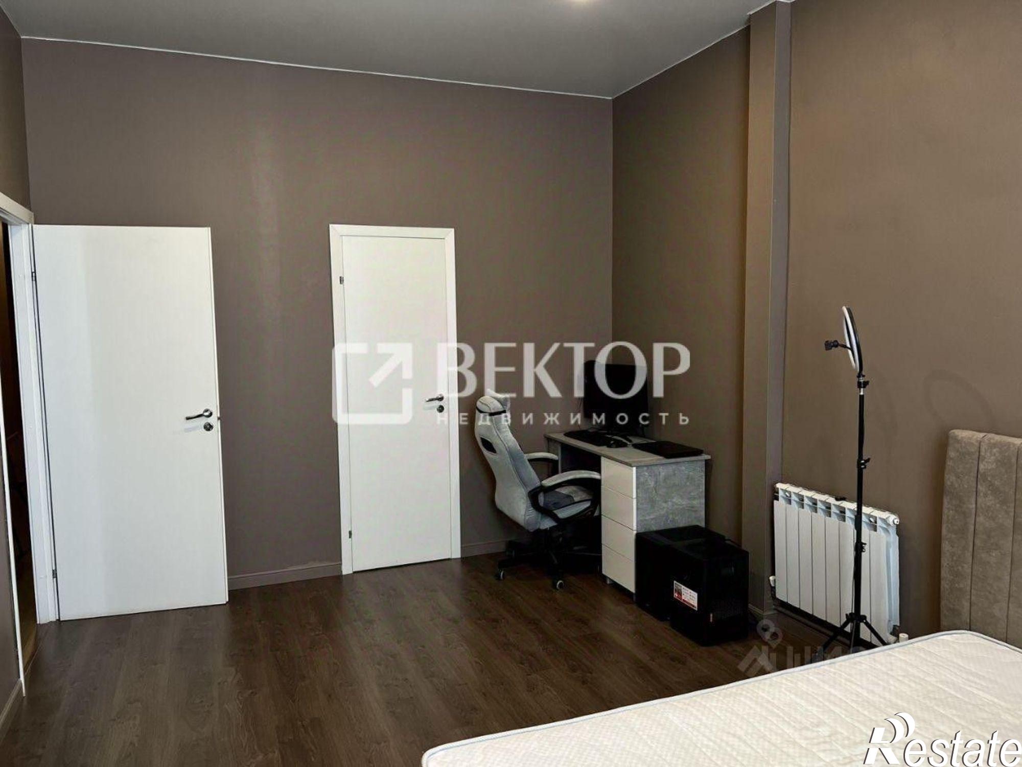 Купить офис, помещение под офис за 7 580 800 рублей на улица Коммунаров, 40