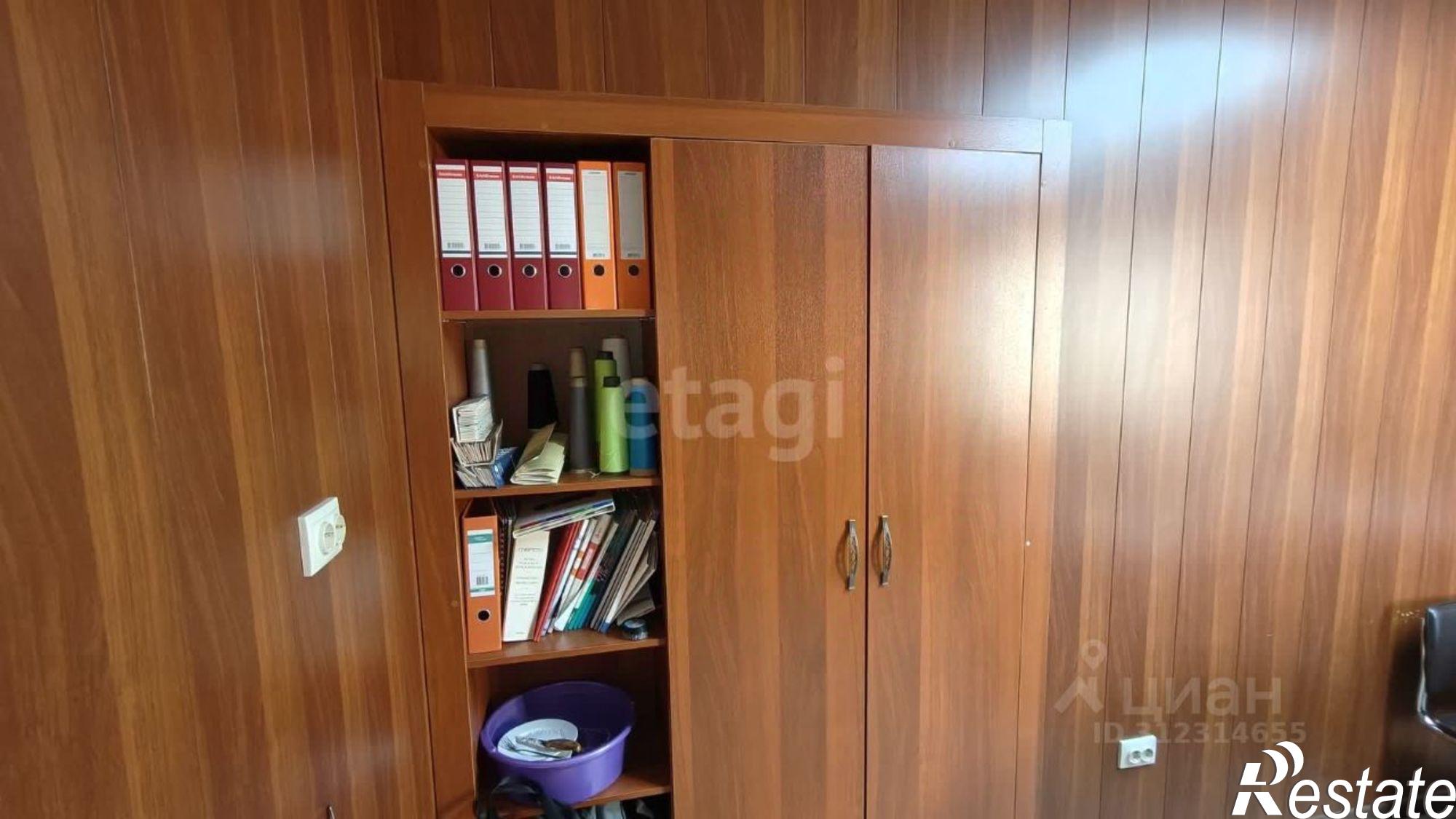 Купить офис, помещение под офис за 75 000 300 рублей на Суворовский проезд, 1И