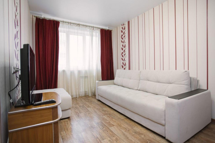 1-комн квартира Штрауса ул, 32