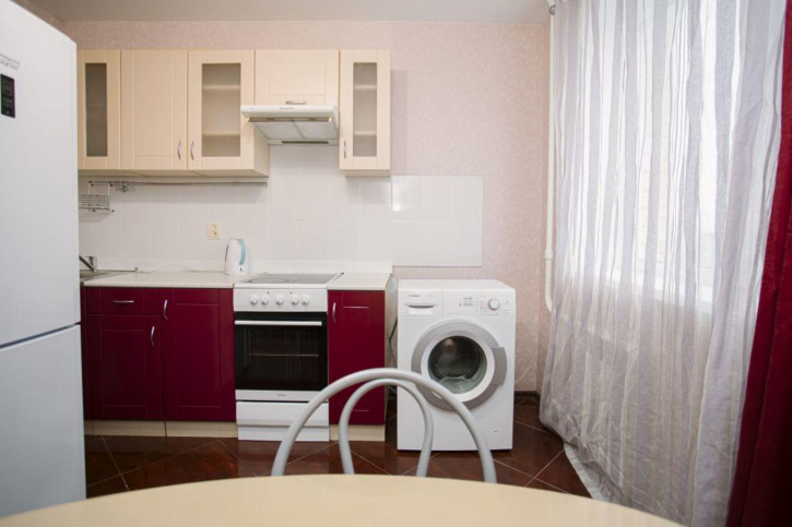 1-комн квартира Штрауса ул, 32